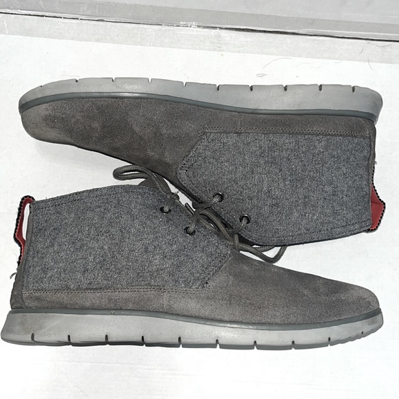 UGG Freemont Chukka Boot - Picture 6 of 8
